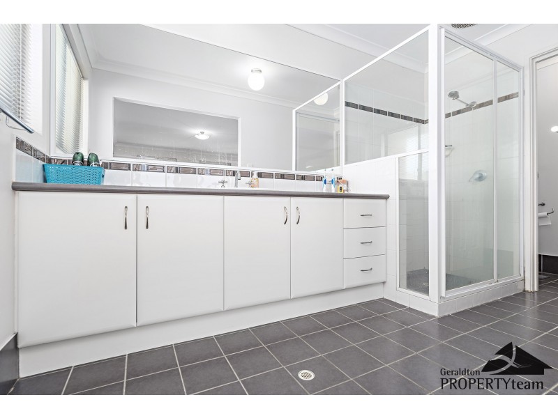 18 Yolanda Edge, Wandina WA 6530