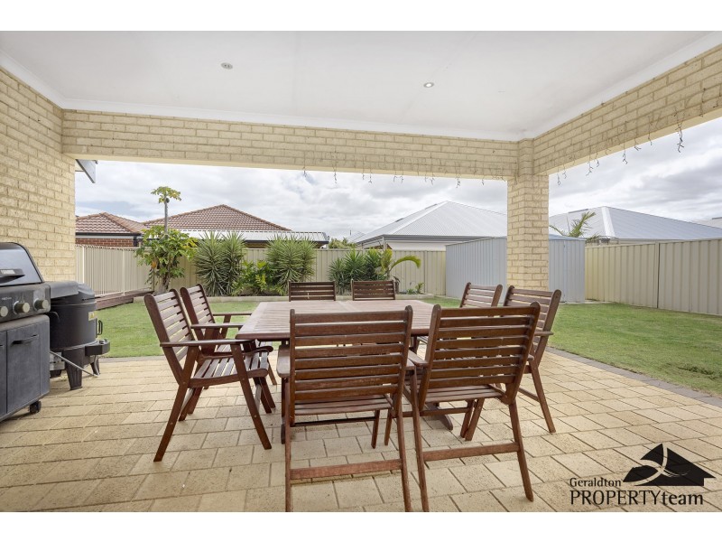 18 Yolanda Edge, Wandina WA 6530