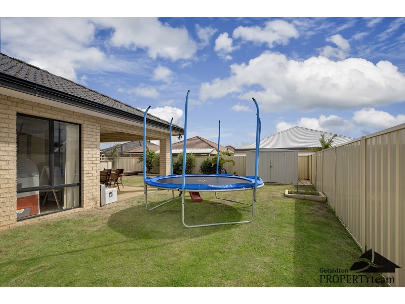 18 Yolanda Edge, Wandina WA 6530