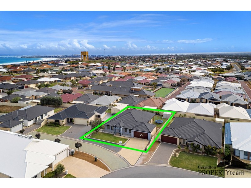 18 Yolanda Edge, Wandina WA 6530