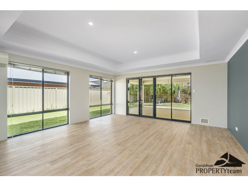 13 Crusader Heights, Wandina WA 6530