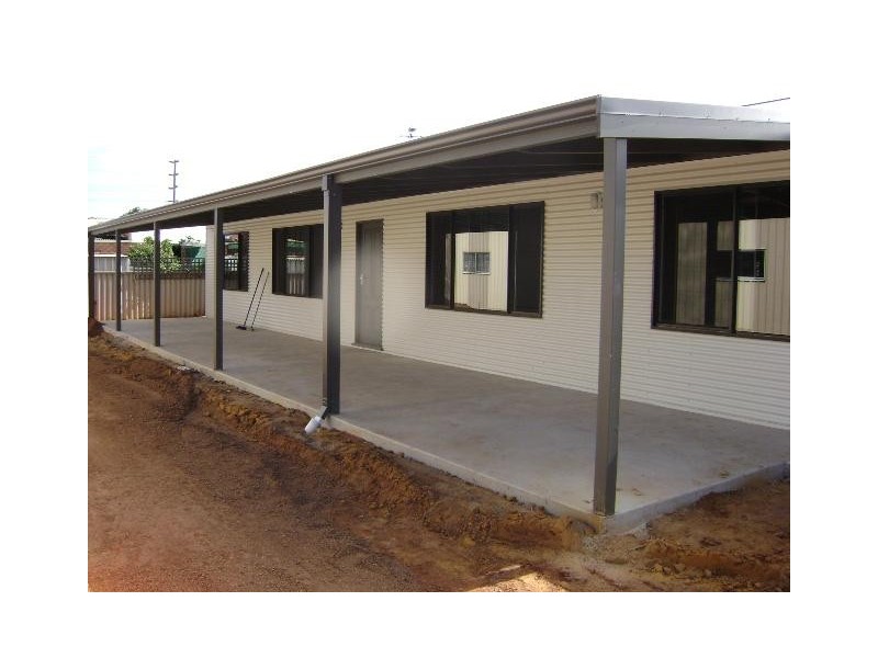 290 B Seventh Street, Wonthella WA 6530