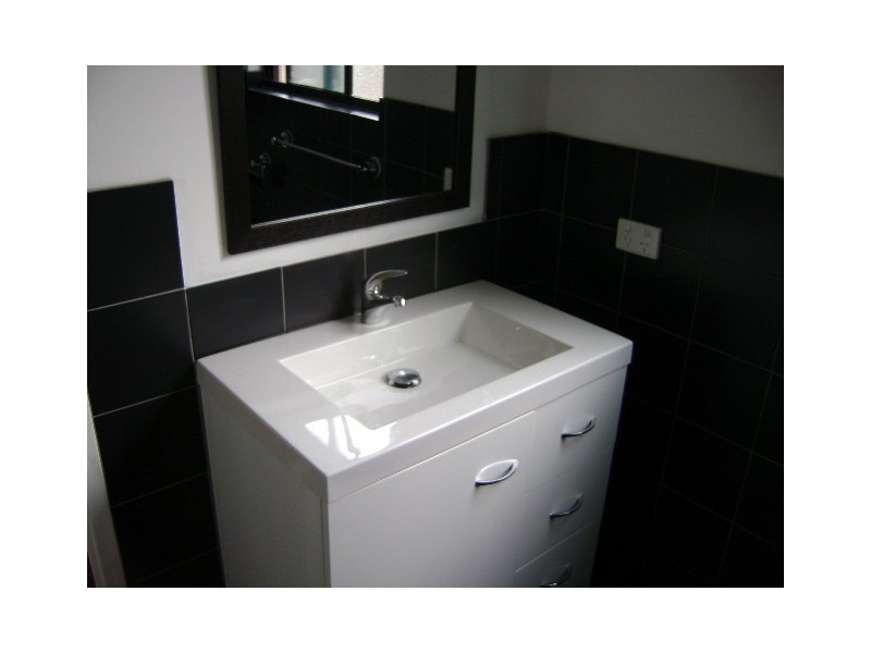 290 B Seventh Street, Wonthella WA 6530