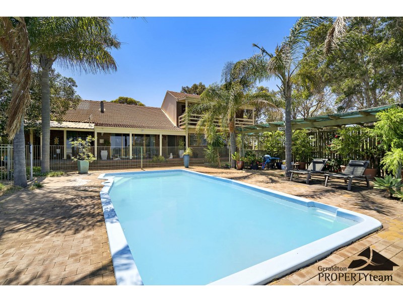 451 Hall Road, Waggrakine WA 6530