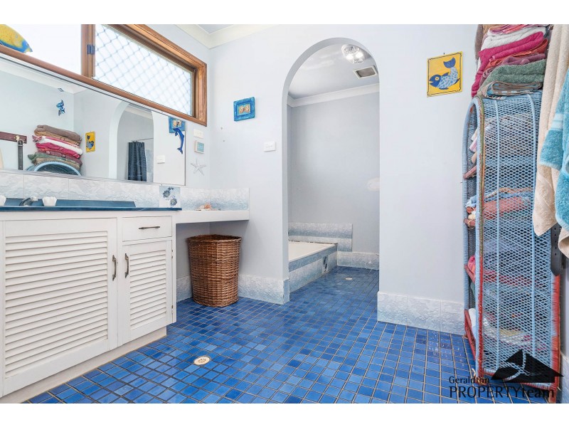 451 Hall Road, Waggrakine WA 6530