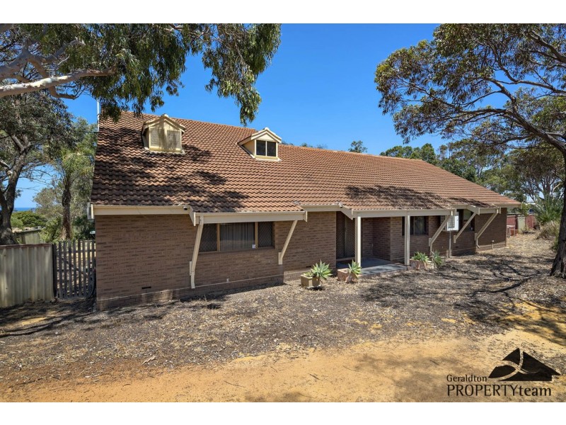 451 Hall Road, Waggrakine WA 6530