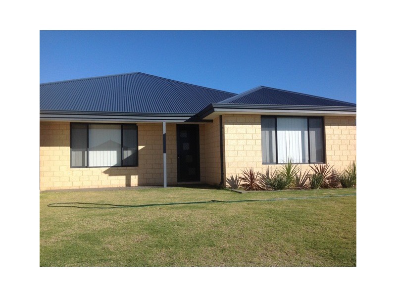 25 Iduna Road, Wandina WA 6530