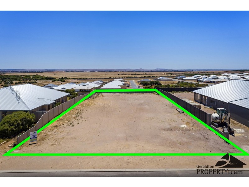 4 Shamrock Street, Wandina WA 6530