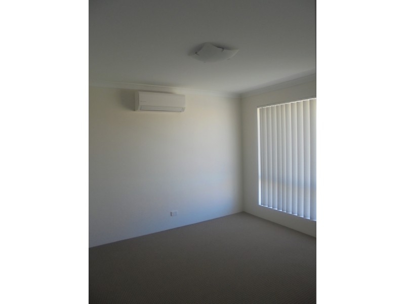10 Wanderer Concourse, Wandina WA 6530