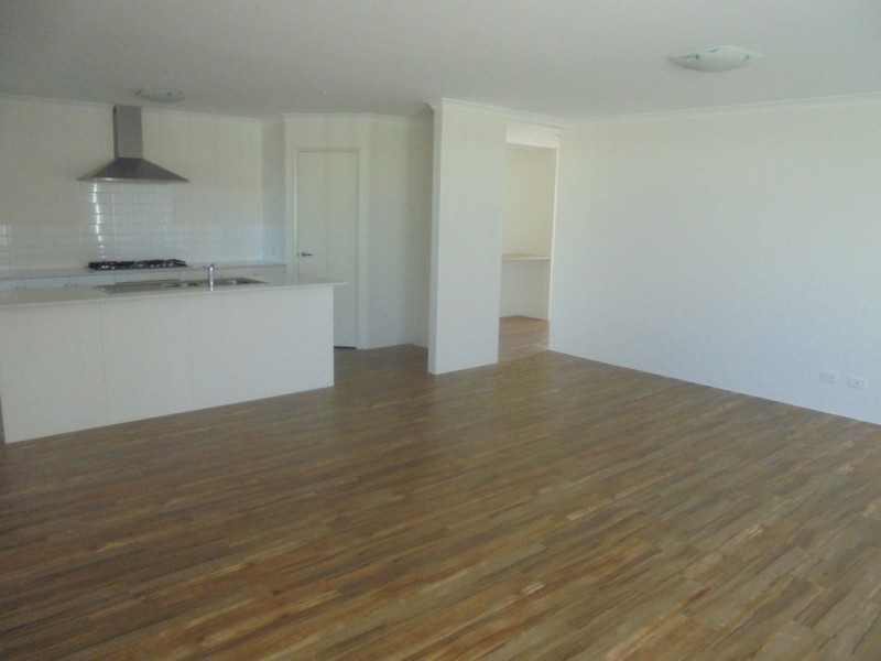 10 Wanderer Concourse, Wandina WA 6530