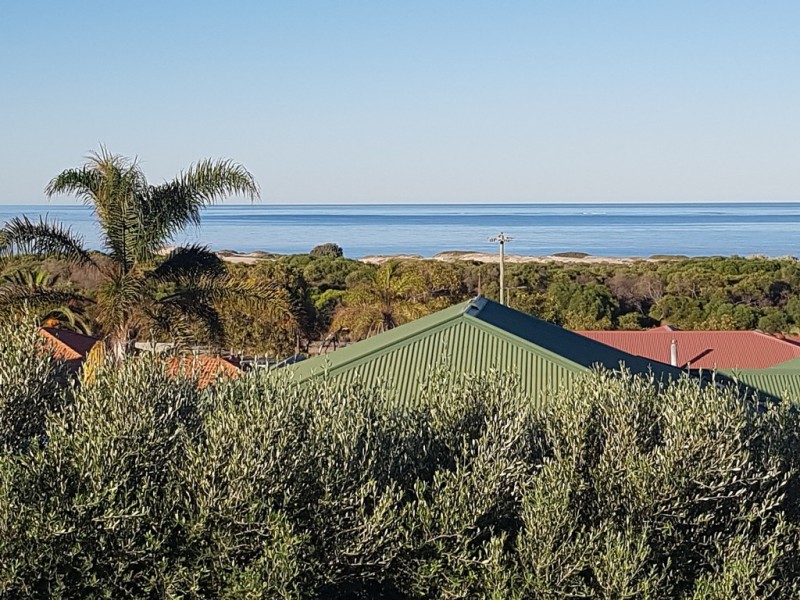 24 Bellimos Drive, Wandina WA 6530