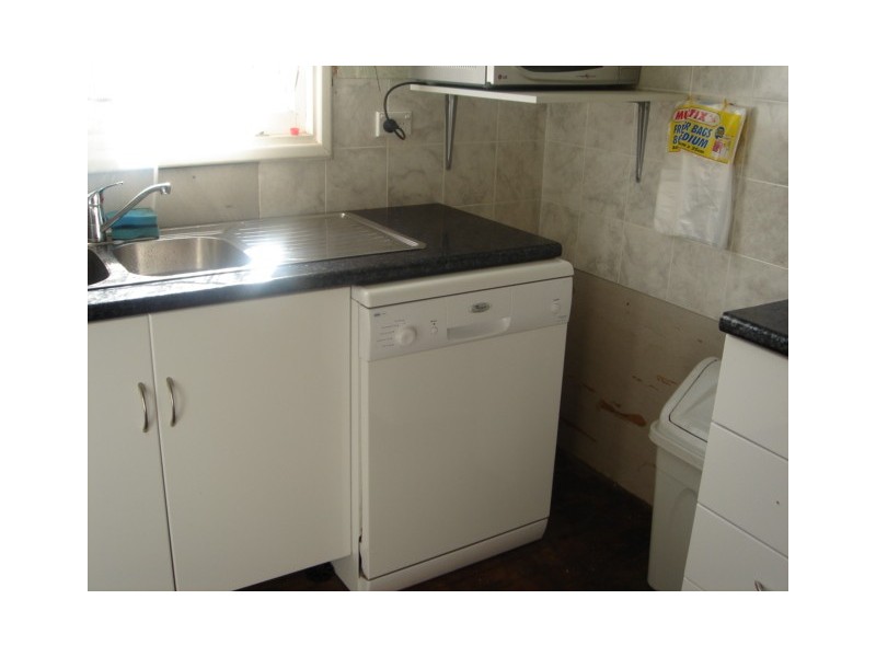 40 Crowther Street, Beachlands WA 6530