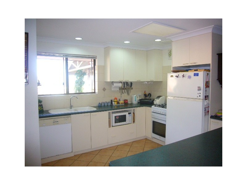 10 Sheldon Place, Tarcoola Beach WA 6530