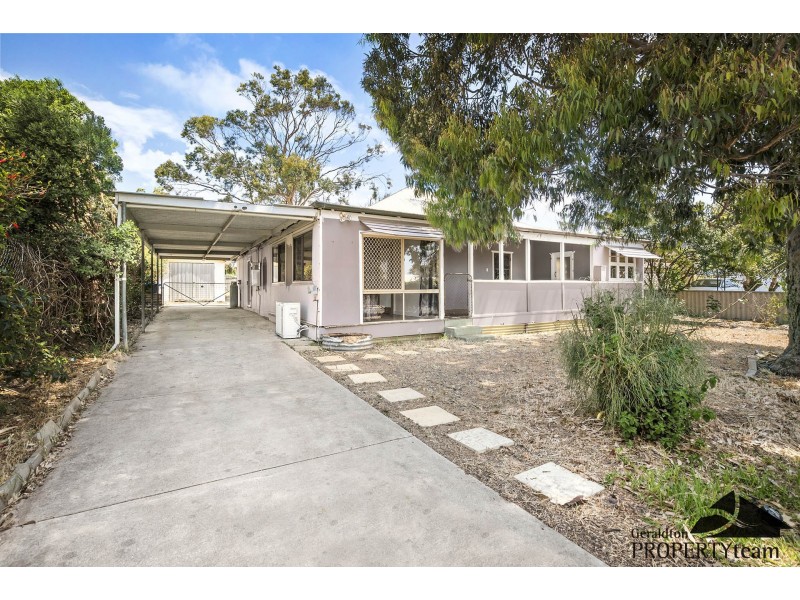 206 Fifth Street, Wonthella WA 6530