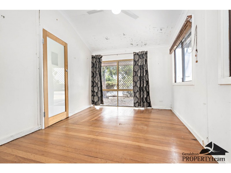 206 Fifth Street, Wonthella WA 6530