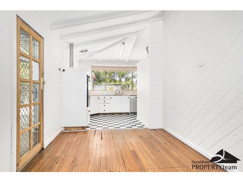 206 Fifth Street, Wonthella WA 6530