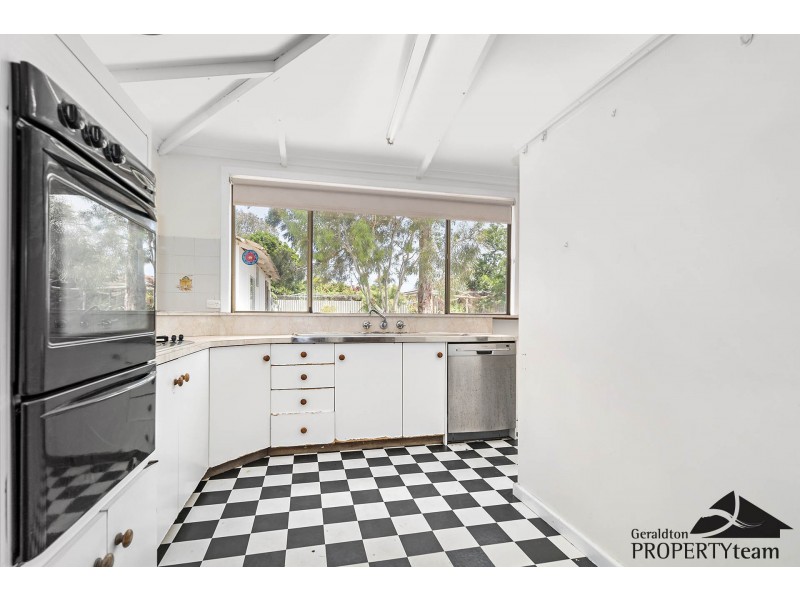 206 Fifth Street, Wonthella WA 6530