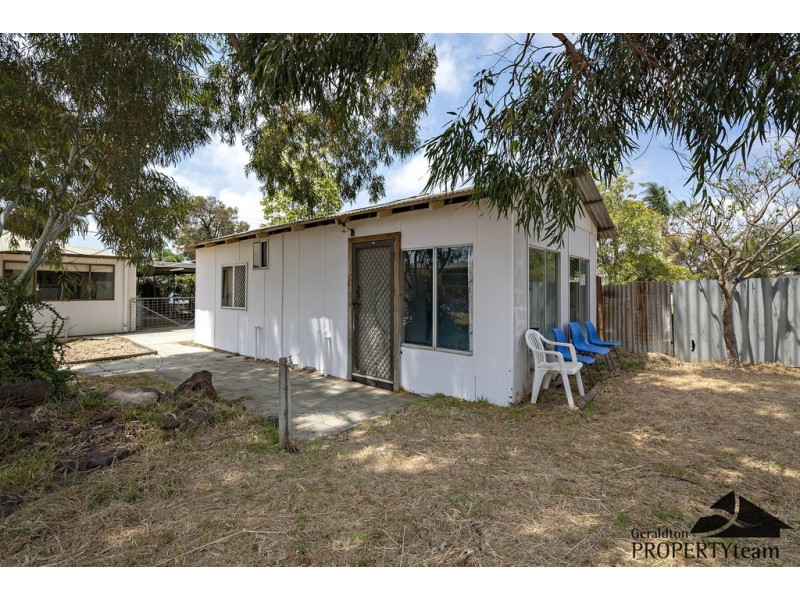 206 Fifth Street, Wonthella WA 6530