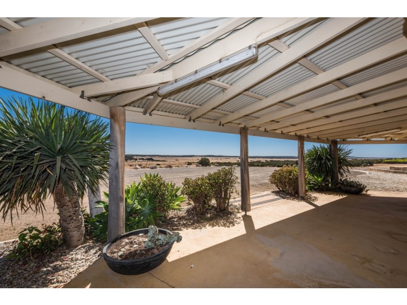 134 Phillips Road, Greenough WA 6532