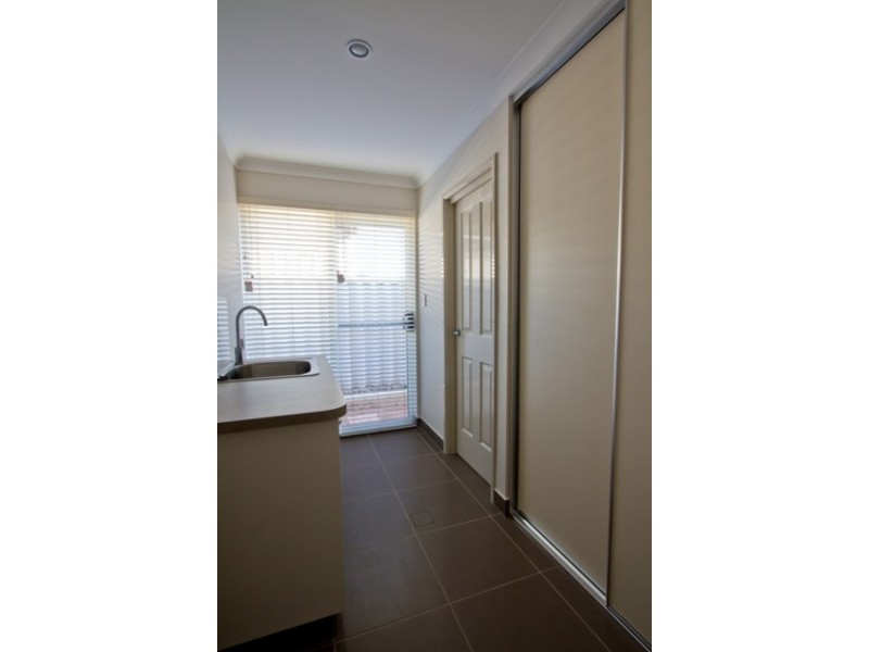 206A First Street, Wonthella WA 6530