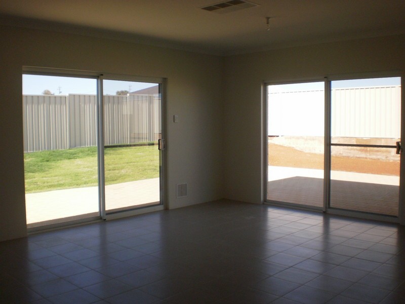 1 Windward Way, Drummond Cove WA 6532