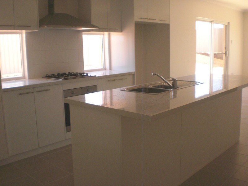 1 Windward Way, Drummond Cove WA 6532