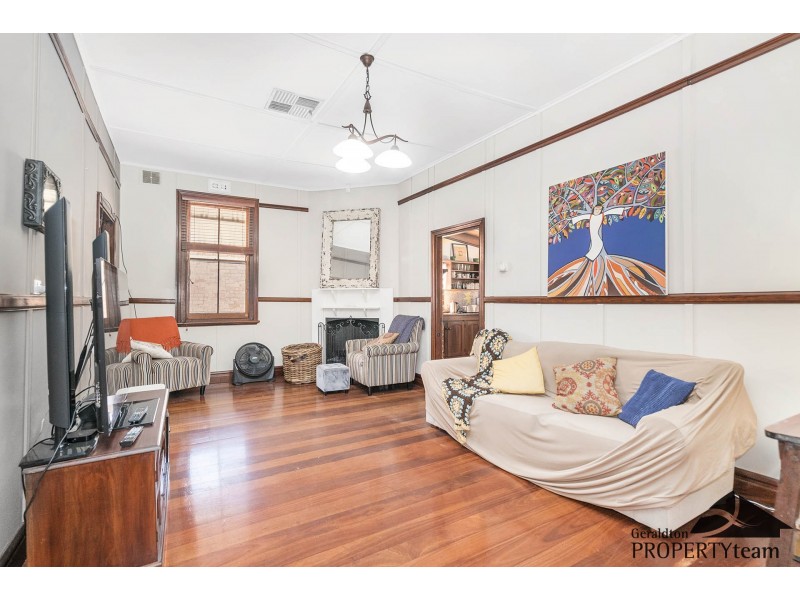 145 Shenton Street, Beachlands WA 6530