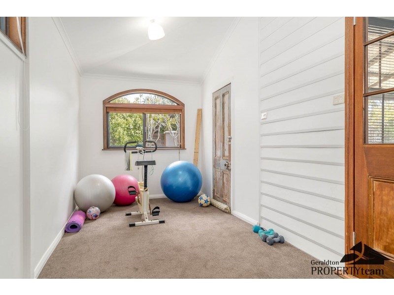 145 Shenton Street, Beachlands WA 6530