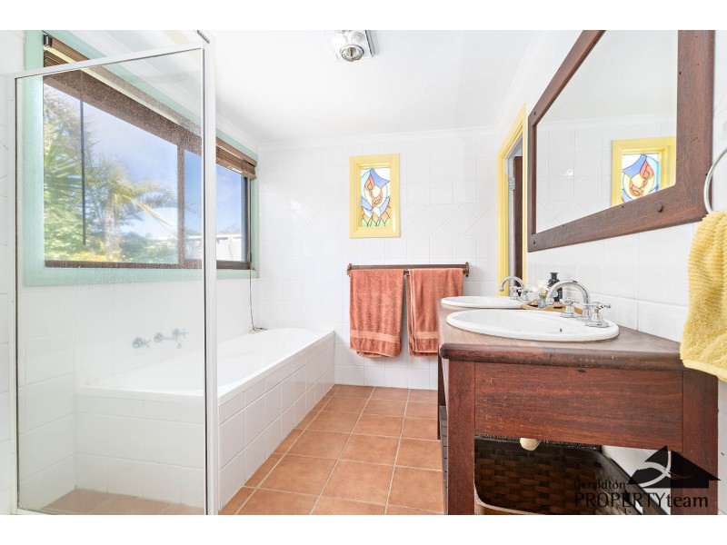 145 Shenton Street, Beachlands WA 6530