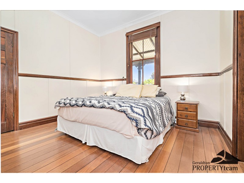 145 Shenton Street, Beachlands WA 6530