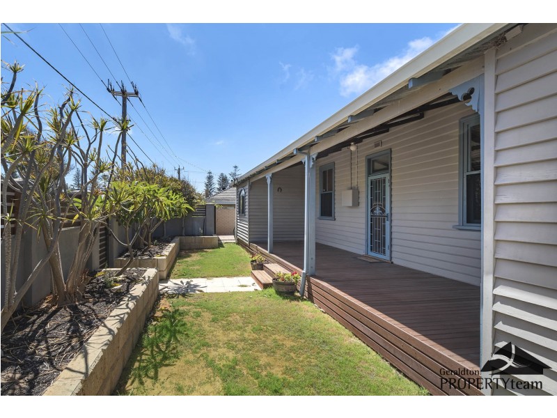 145 Shenton Street, Beachlands WA 6530