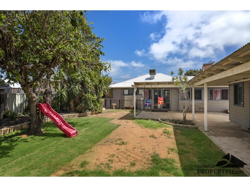 145 Shenton Street, Beachlands WA 6530