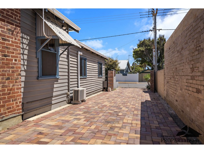 145 Shenton Street, Beachlands WA 6530