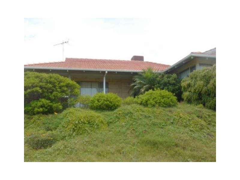 2 Dakin Cove, Wandina WA 6530