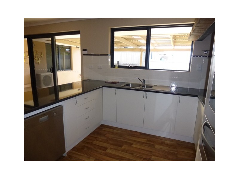 6 Glendinning Road, Tarcoola Beach WA 6530