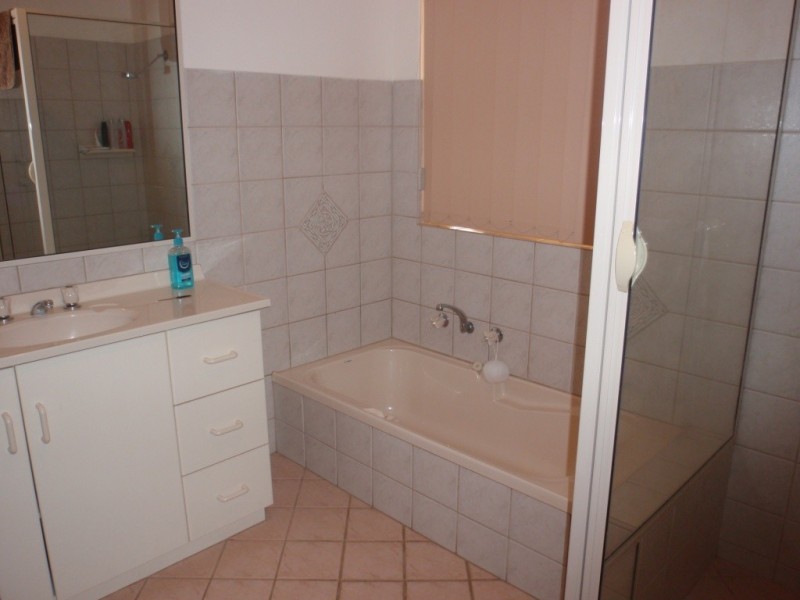 48 Kultown Drive, Waggrakine WA 6530