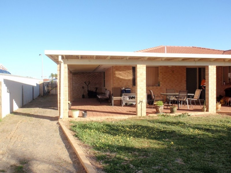 48 Kultown Drive, Waggrakine WA 6530