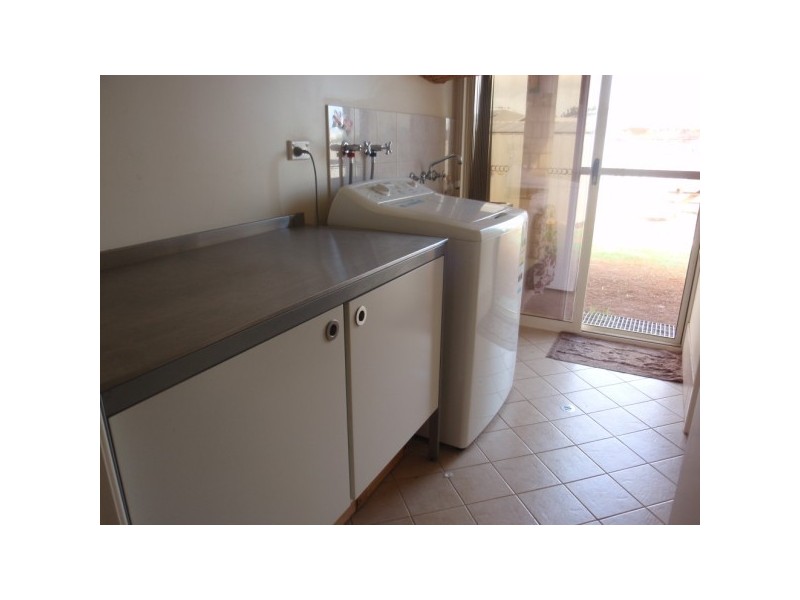 6 Foxglove Place, Strathalbyn WA 6530