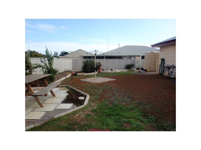 6 Foxglove Place, Strathalbyn WA 6530