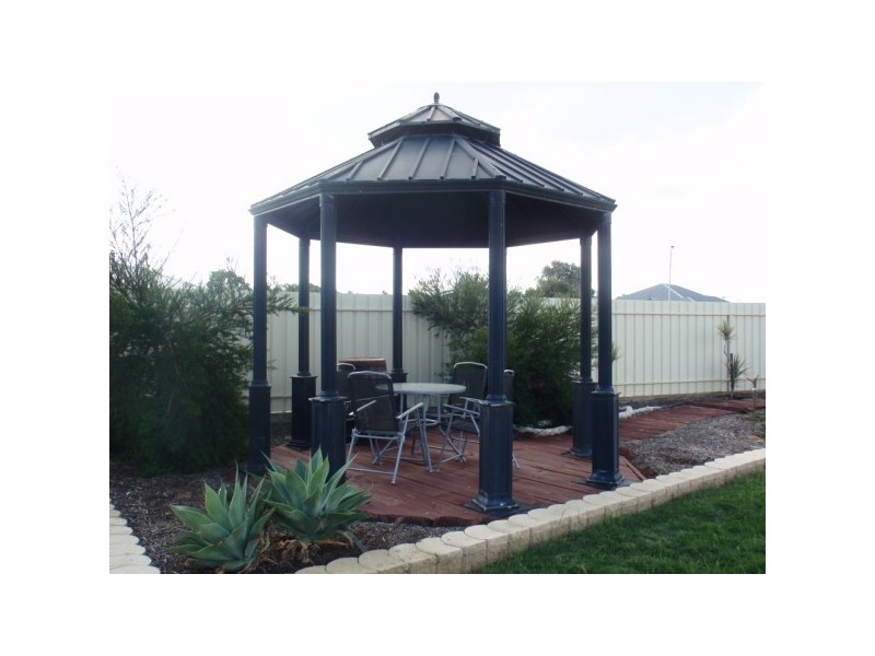 6 Foxglove Place, Strathalbyn WA 6530