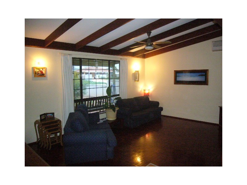 21 Thames Drive, Cape Burney WA 6532