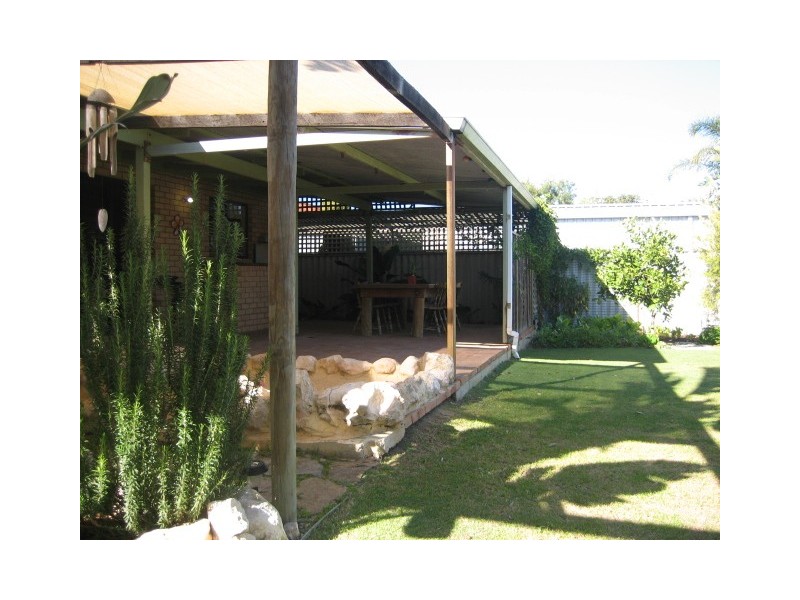 21 Thames Drive, Cape Burney WA 6532
