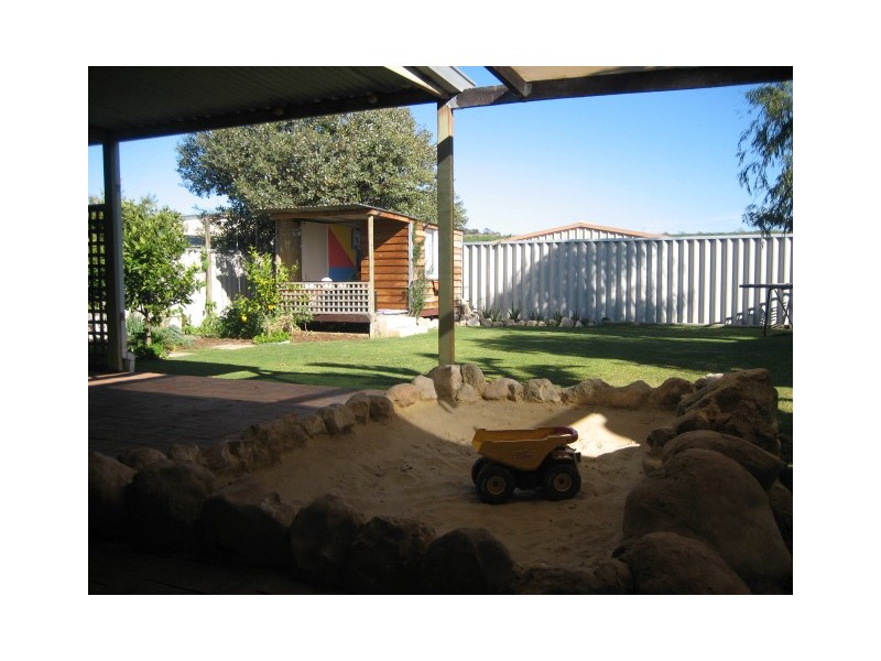 21 Thames Drive, Cape Burney WA 6532