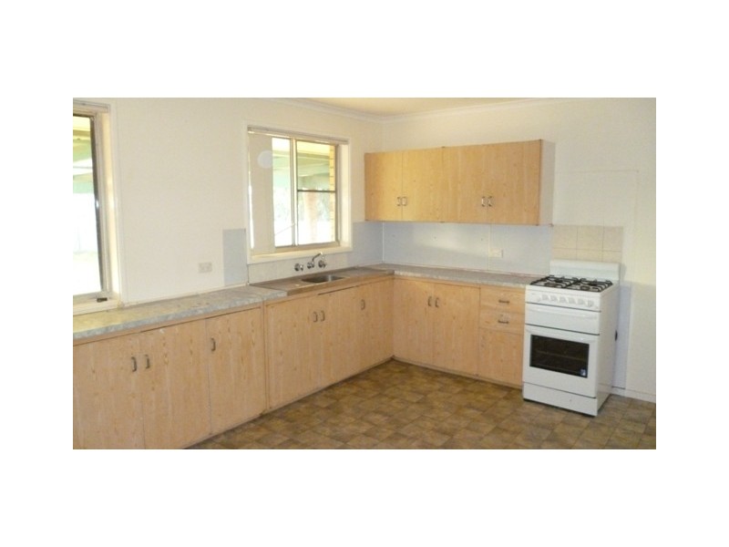 79 Chapman Valley Road, Waggrakine WA 6530