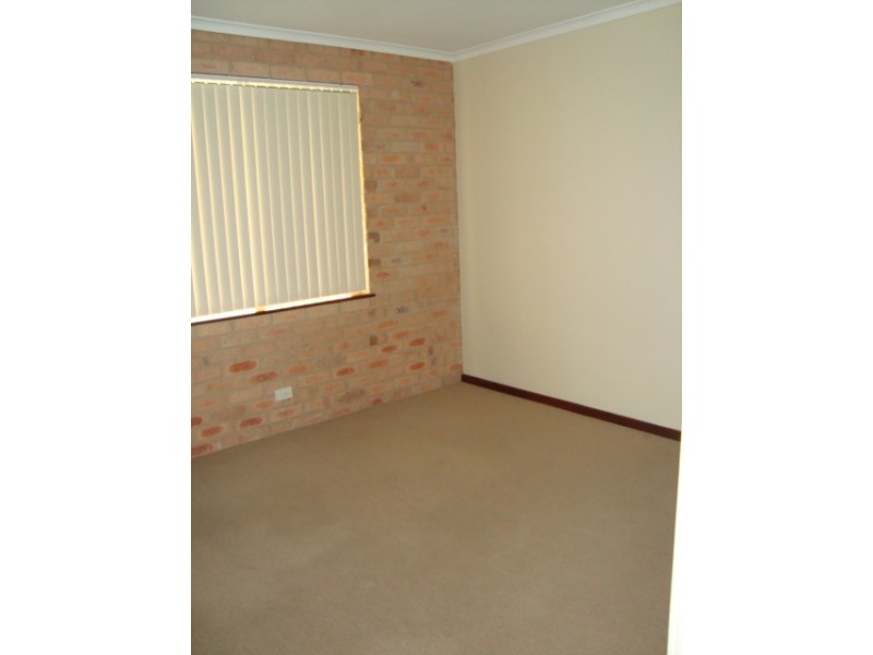 4/232 Willcock Drive, Mahomets Flats WA 6530