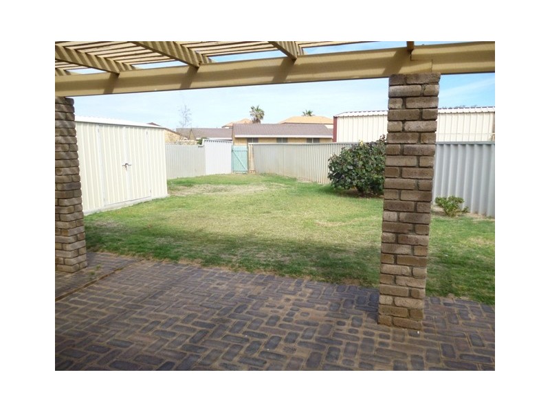 4/232 Willcock Drive, Mahomets Flats WA 6530