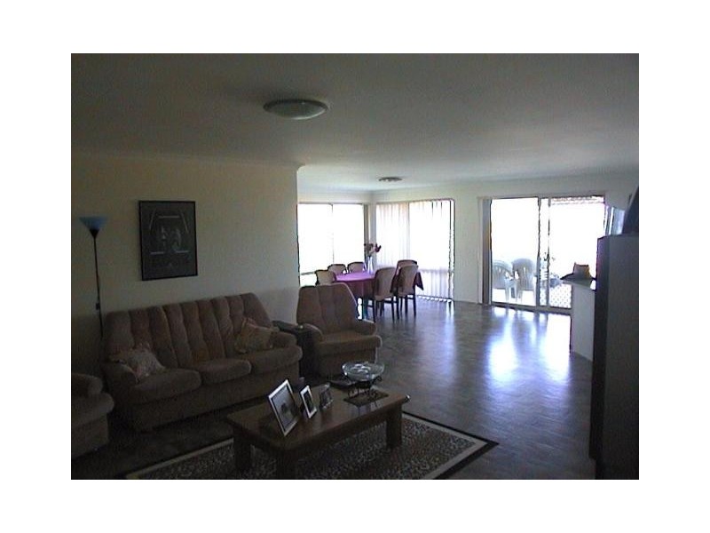 8 Auger Green, Wandina WA 6530