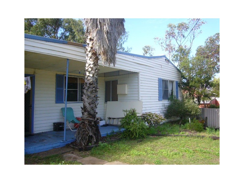 12 Wittenoom Street, Geraldton WA 6530