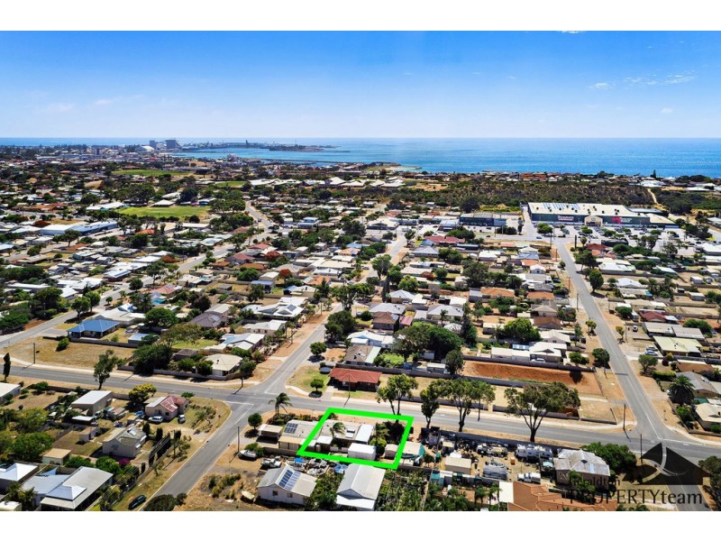 231A Second, Wonthella WA 6530