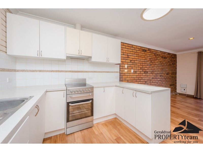 231A Second, Wonthella WA 6530